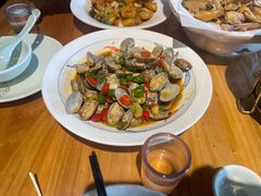 -头上红煨盐鸡·非遗院子餐厅
