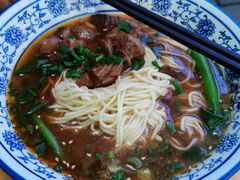 特色牛肉面-渝之汇牛肉豌杂面