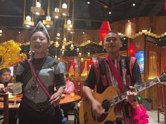 -老滇山寨•云南特色菜•地方菜•民族风情歌舞表演(金碧店)