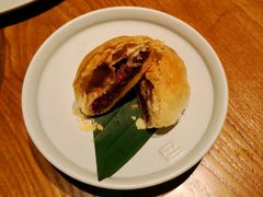 玫瑰鲜花饼-云海肴·汽锅鸡·云南菜(天山百盛优客店)