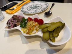 俄式腌菜拼盘-老井俄式餐厅