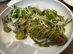 -ROAST coffee & eatery