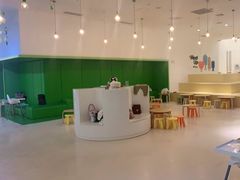 -爱睿思儿童早教亲子游泳(万象城店)