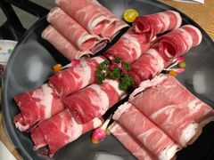 牛羊双拼-咕嘟草帽鱼·牛奶一样的鲜鱼汤(包河万达广场创始店)