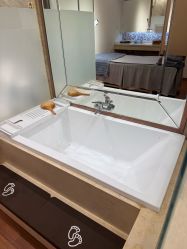 -EC BEAUTY易思美容