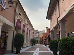 -佛罗伦萨小镇广佛名品奥特莱斯(疏港路店)