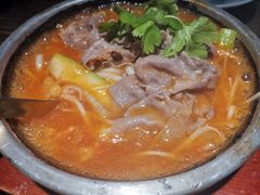 石锅肥牛-蜜桃餐厅·伴山(湖滨商业街店)