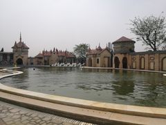 -泉城欧乐堡戏水湾艺术养生温泉