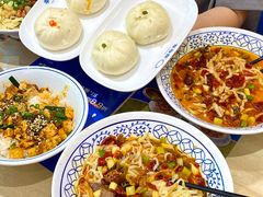 -李与白包子铺(桐梓林店)