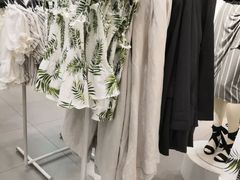 -H&M(鹏欣水游城店)