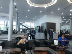 -杭州中升之星奔驰4S店(滨江店)