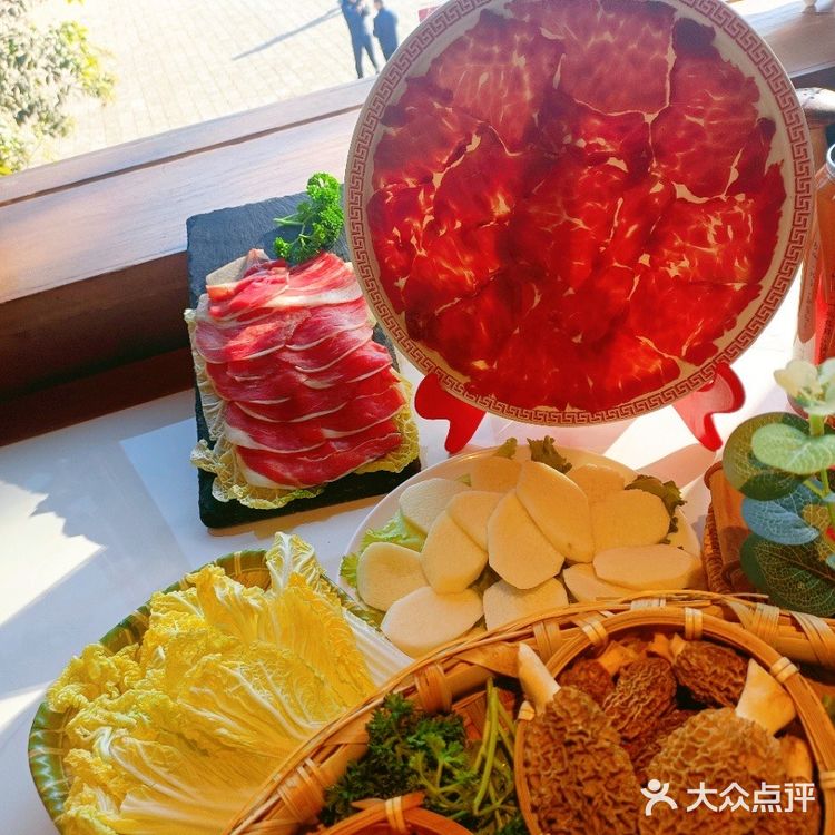 吃货们，今天带你们探索云南的宝藏地—吃菌客！