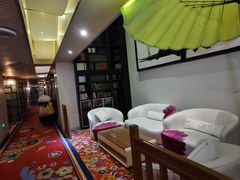 -喜鹊愉家酒店(郑州曼哈顿博览中心地铁站店)