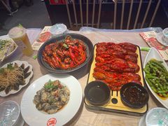 -肥肥虾庄·金牌油焖大虾(首义路店)