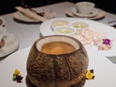 椰子八宝鸡汤-闻见中国海南菜(K11店)