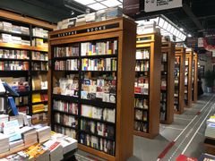 -西西弗书店&矢量咖啡(凯德晶萃广场店)