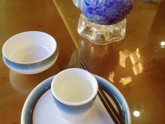 餐具摆设-喜喜酒家·纯手工点心·粤菜