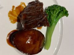 文火澳洲小牛肉配五头鲜鲍-Yan Ting 宴庭中餐厅(上海静安瑞吉酒店)