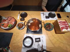 -枝魯枝魯自助料理