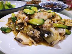 生炒鱼头-广迎居老正兴菜馆