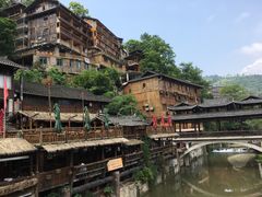 -西江千户苗寨-百年吊脚楼