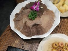 -老牌坊云南鱼豆花火锅(嵩山店)