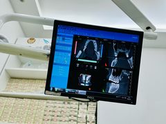 -雅悦齿科(顾村公园店)