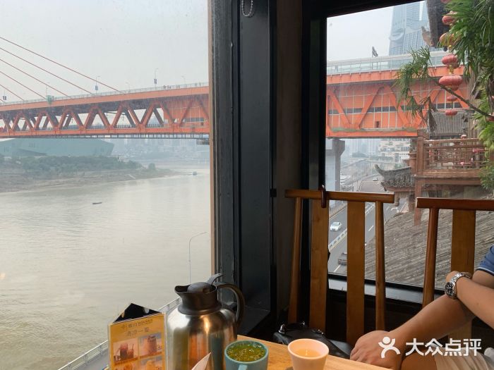 嫩芽·重庆菜馆(十八梯露台观景店)景观位图片