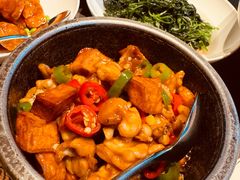 紫苏香干焖牛蛙仔-曾宴·楚菜(湖北省博物馆店)