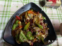 -老街烧烤大排档·地道湖北菜·龙虾馆(汉口火车站店)