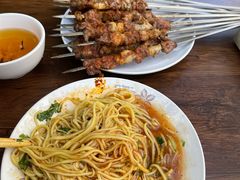-肉孜古丽烤肉凉皮店