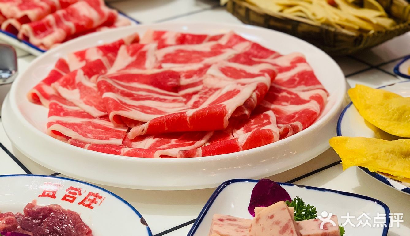 性价比也是超级高的~手工蛋饺：皮薄里边肉馅多