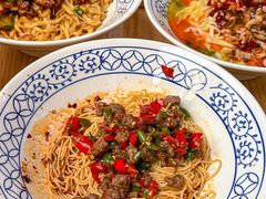 -李与白包子铺(桐梓林店)