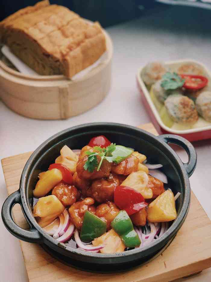 大发煲(北滘悦然广场店)-"[薄荷]环境:干净卫生,而且位置就在停.