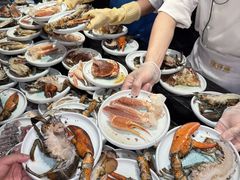 -雍容荟帝王蟹活龙虾展台自助(IFS黑金店)