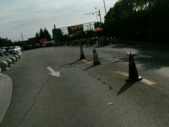 android_upload_pic-家乐福南翔店停车场