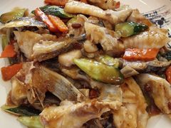 生炒鱼头-广迎居老正兴菜馆