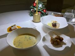 蒜蓉香草汤配香煎牛蛙腿-Jean Georges