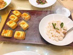 龙井虾仁拼面包盒子-杭州杭帮菜博物馆