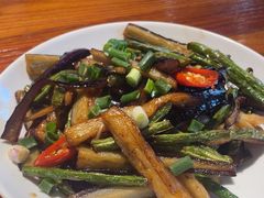 -柴窝堡22号辣子鸡·传承新疆菜