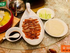 -舜耕山庄四时万和自助餐厅