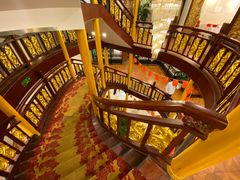 -黄浦江游览十六铺3号码头网红自助餐