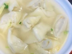 刀鱼馄饨-老半斋(福州路店)