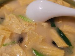 上汤虾仁鲜腐竹-禾珍珠家常小馆(河南博物院店)