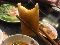 -茅草房·河畔园林火锅