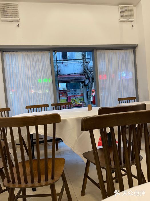 春餐厅图片