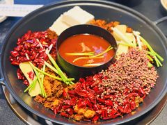 -沸炉重庆老火锅(军事博物馆店)