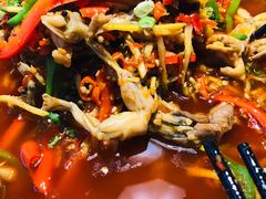 -兔行天下-鸿鹤鲜锅兔(中海国际店)