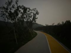 -鬼笑石后山停车场