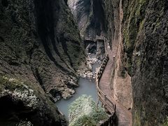 -龙水峡地缝景区